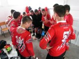 Dans les vestiaires des U15 après leur victoire 0 - 3 sur Cère et rance le 23/04/2016 : Maxime en chef d'orchestre...