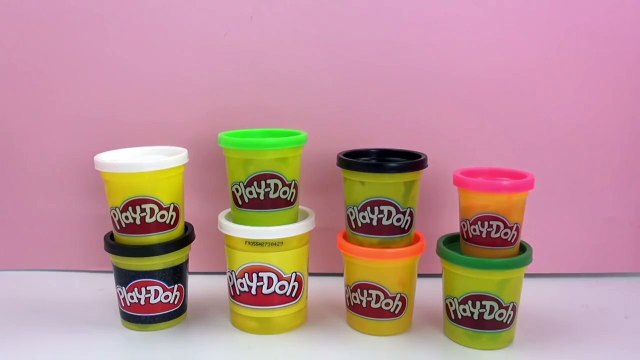Play Doh sushi maker – Le monstre qui mange tout mange des Sushis en pâte à modeler