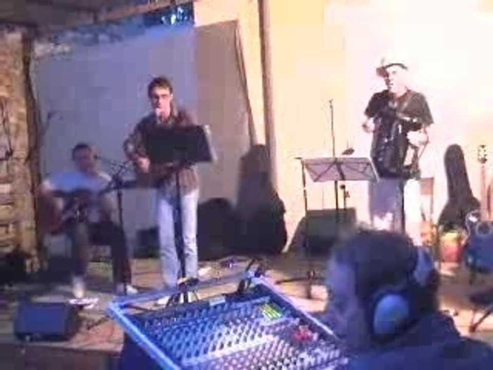 Live bonhomme de chien(la rue ketanou) "un groupe" Vidéo Dailymotion