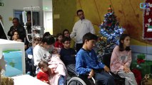 Atletas do SC Braga/AAUM fazem visita natalícia à pediatria do Hospital de Braga