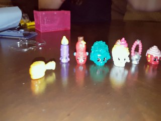 FUN Shopkins unboxing - TOYS WITH TIA