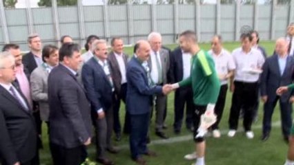 Sağlık Bakanı Müezzinoğlu'ndan Bursaspor'a Ziyaret