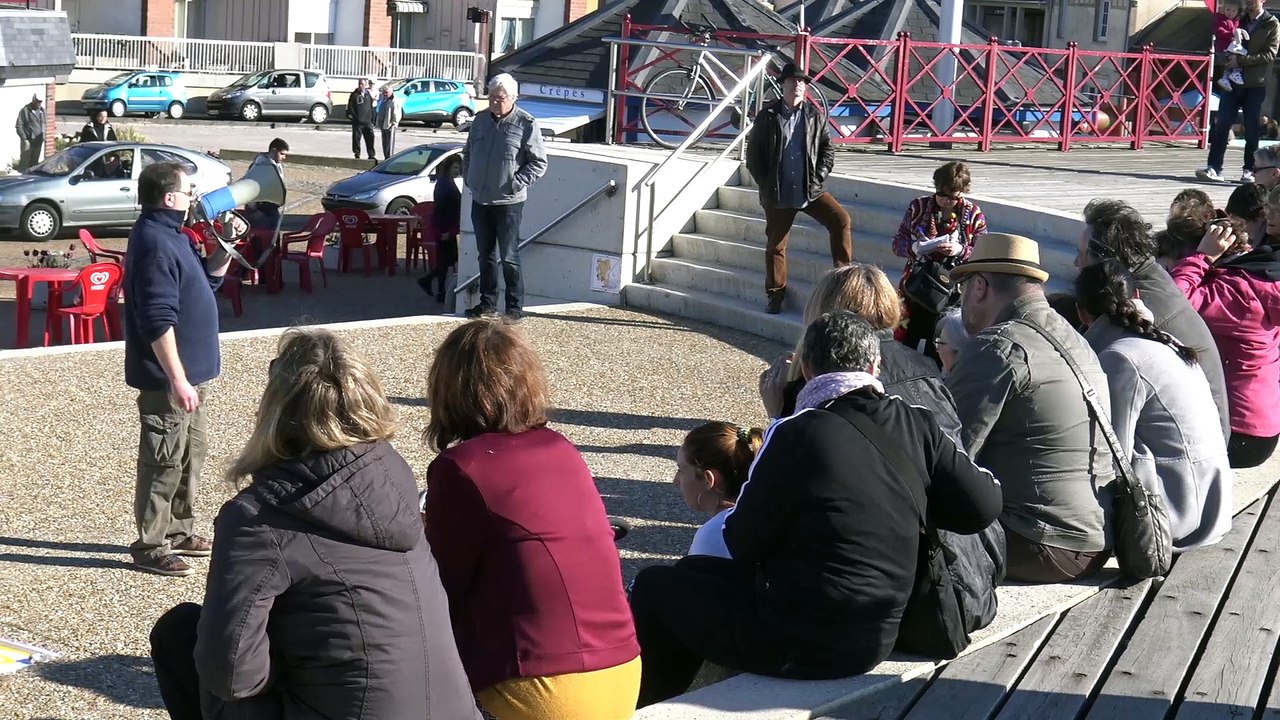FECAMP DEBOUT