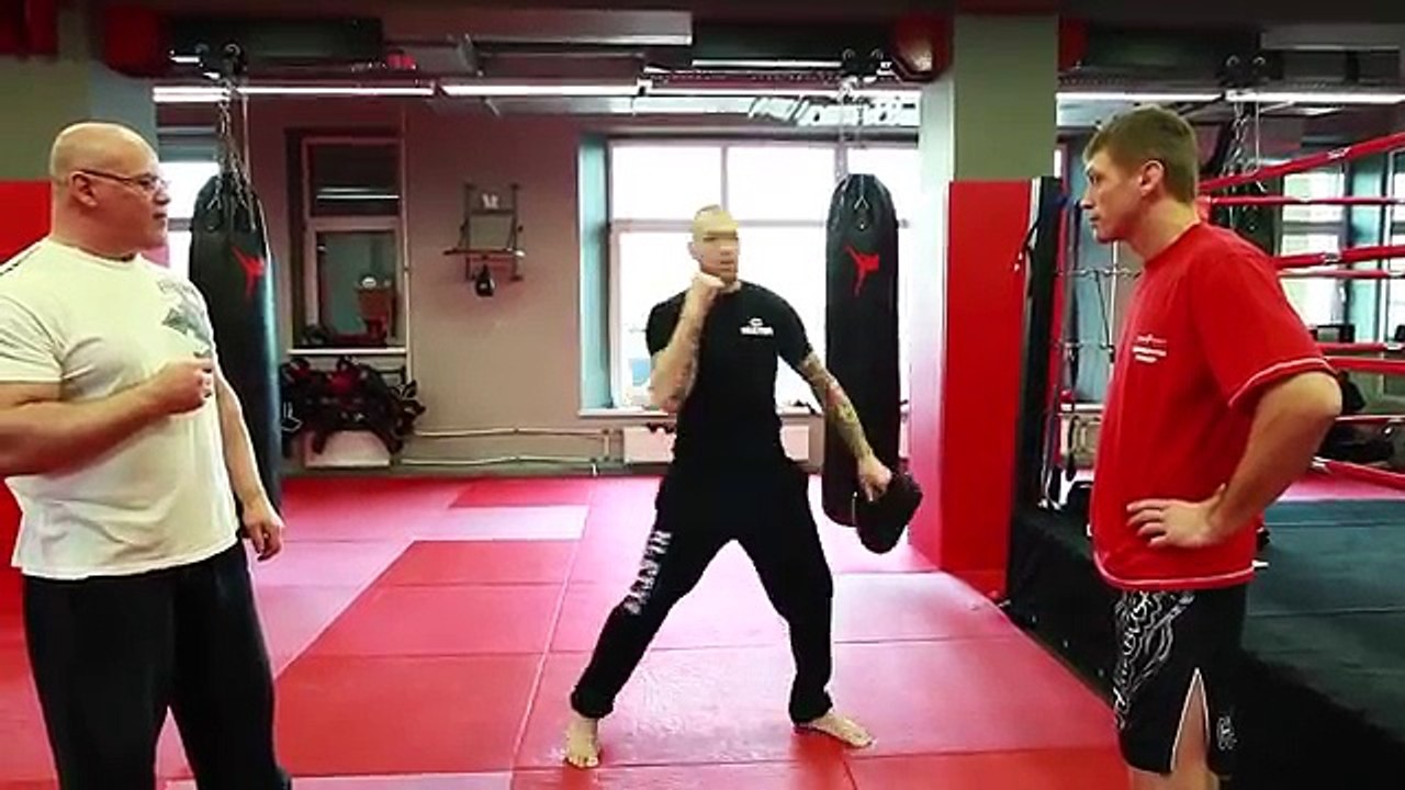 Нокаутирующии удар, сильныи удар и тренажеры 16