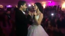 فيديو عروسين تونسيين يبدعان في اداء ديو غنائي ليلة زفافهما تحصد ألاف الاعجابات (شاهد الفيديو)