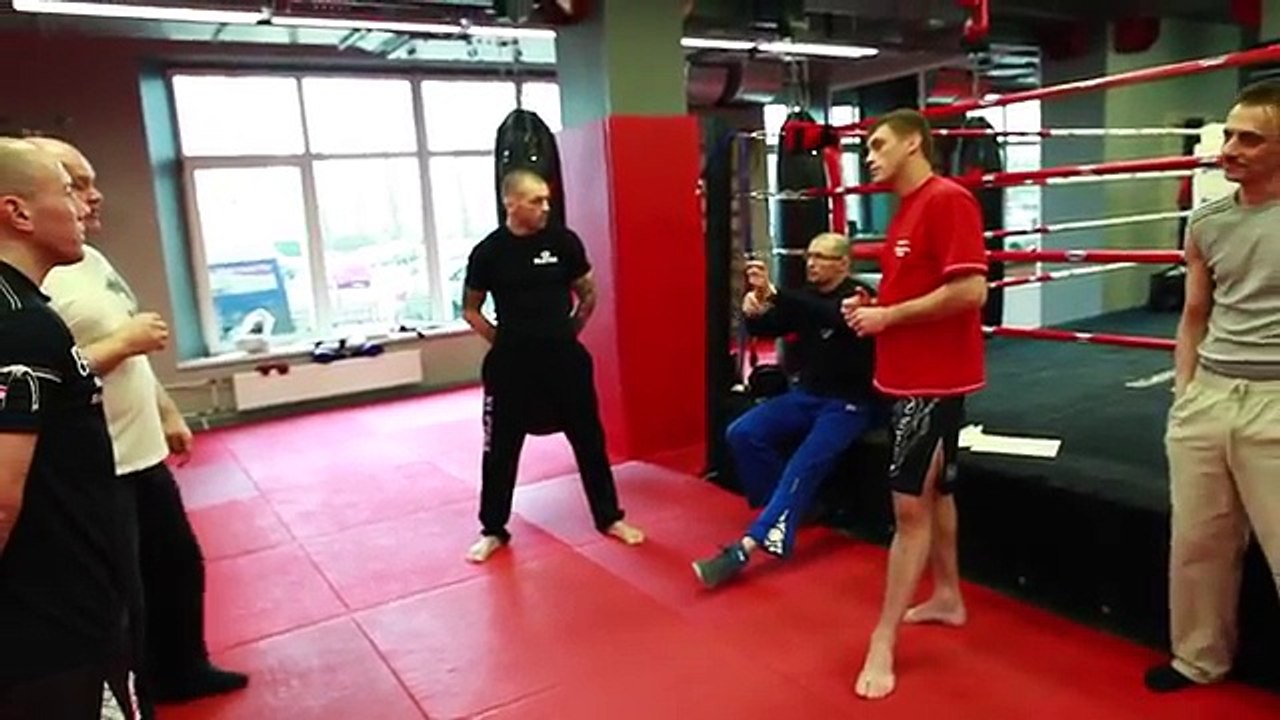 Нокаутирующии удар, сильныи удар и тренажеры 21