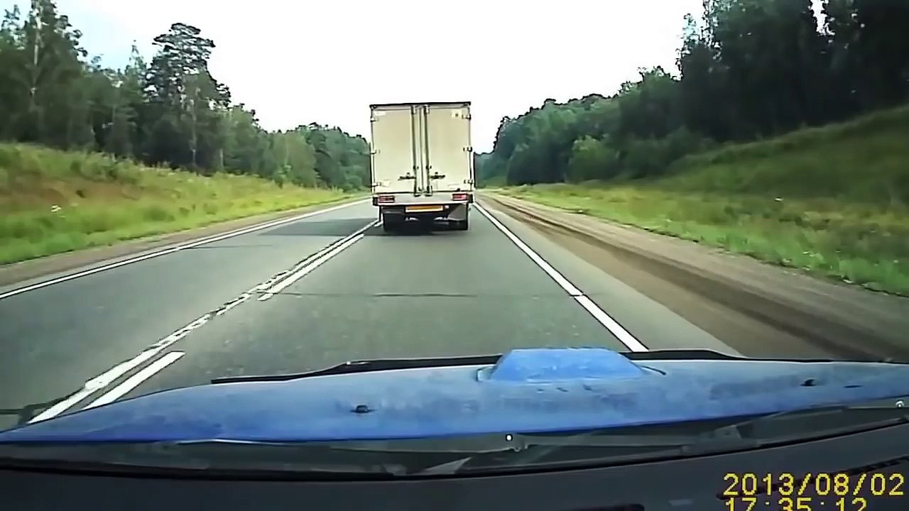 Truck Crashes Compilation    Car Crashes 11