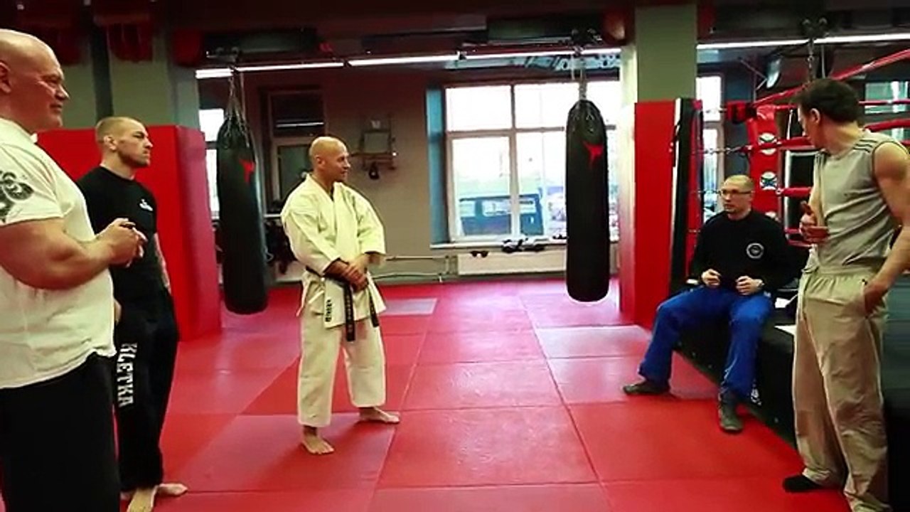 Нокаутирующии удар, сильныи удар и тренажеры 45