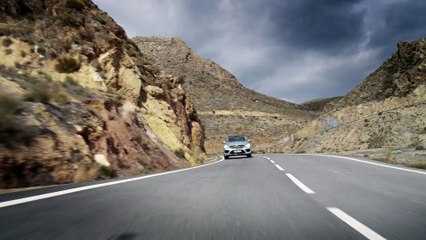 The new Mercedes-Benz GLE 500 e 4MATIC Trailer