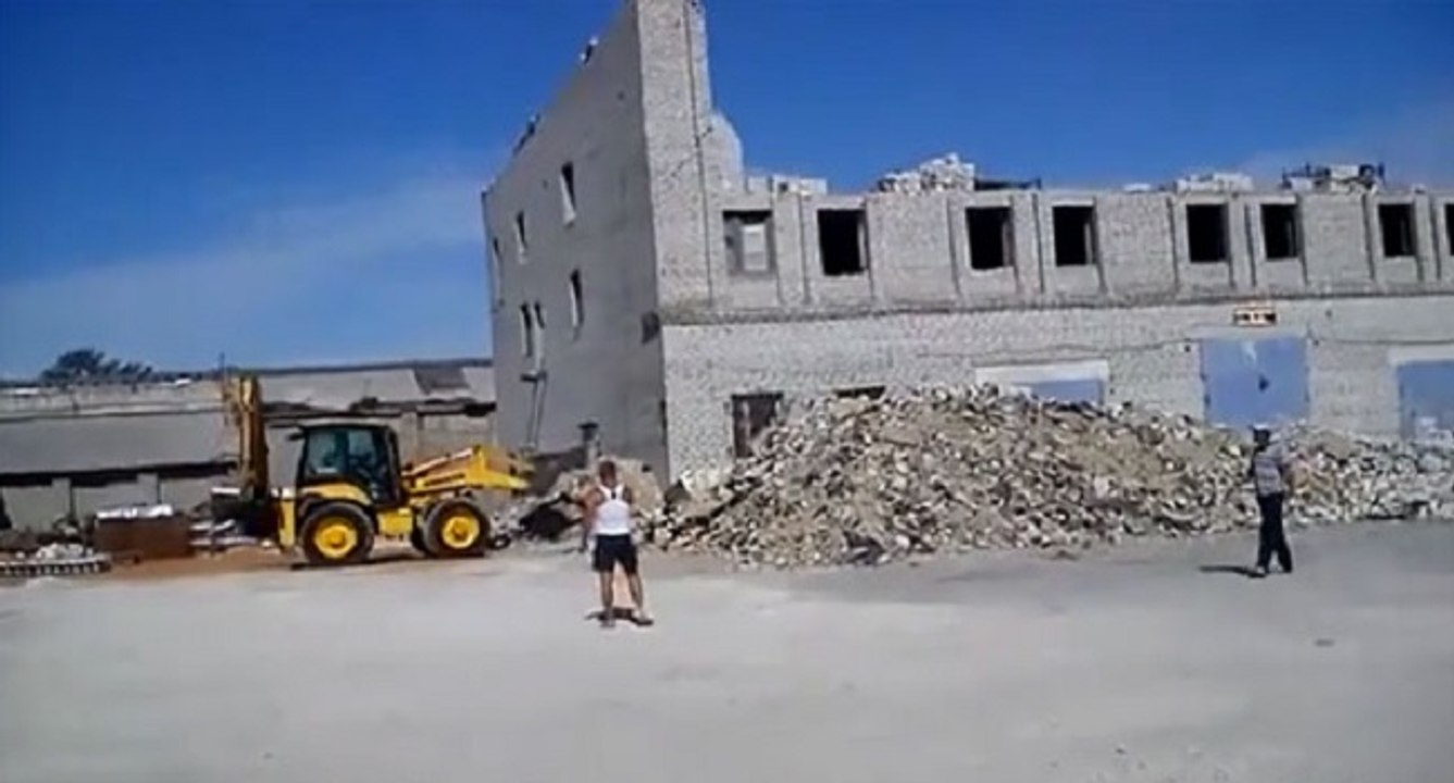 Un cameraman blessé lors d'une démolition