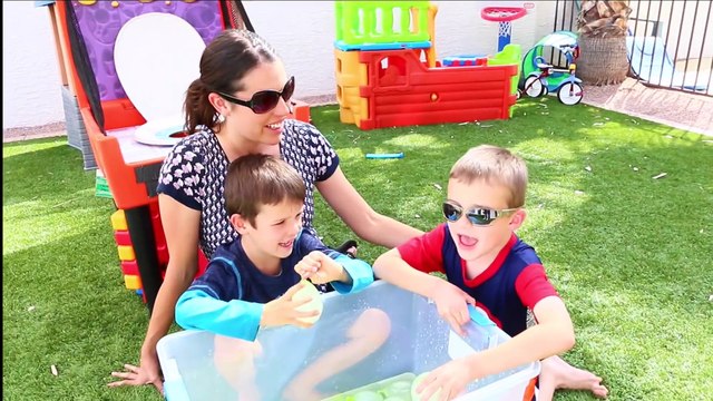 POTTY TOSS! GROSS Water Balloon Toilet Game Funny Toy POTTY Family Summer Fun Carnival Toys