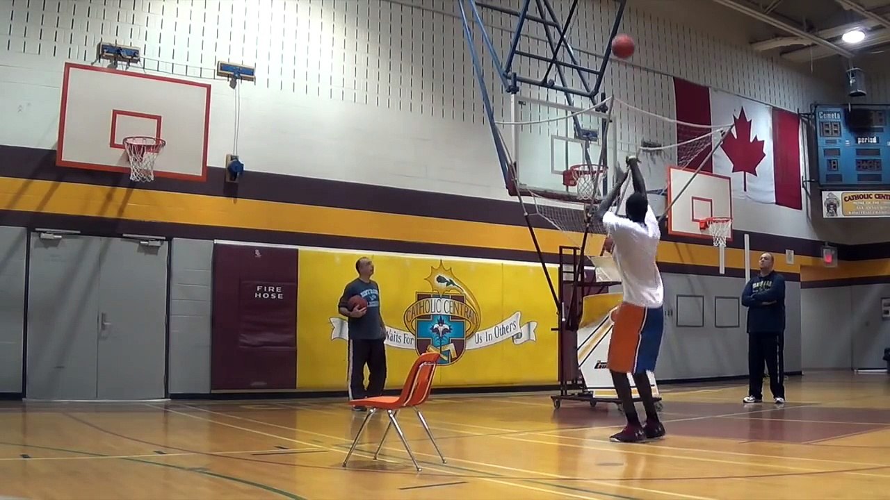 Un lycéen star du basket avait en fait 30 ans !