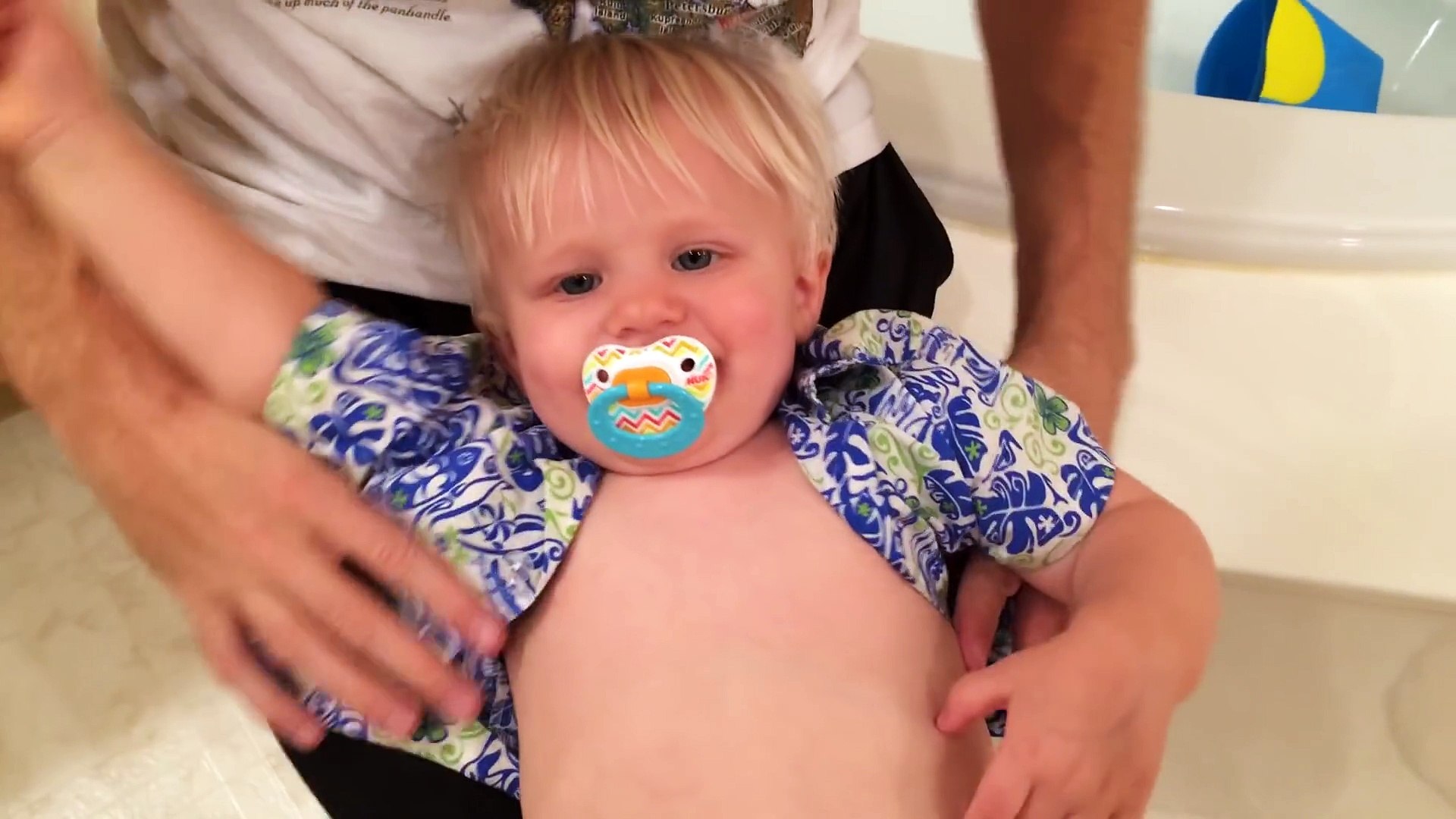 Baby Michael's Tear Free Bedtime Routine - video Dailymotion