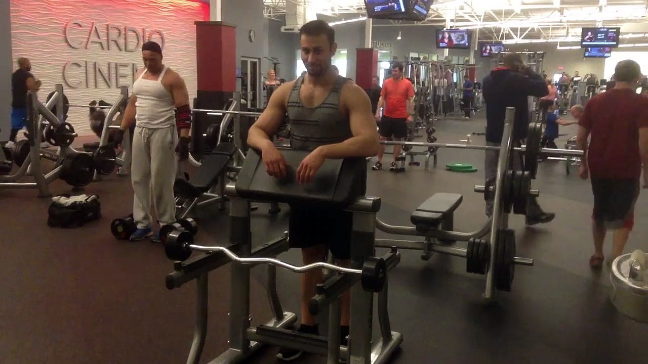 How To Do The Reverse Barbell Preacher Curls - Fitness Training For Male - FxFitness.ca