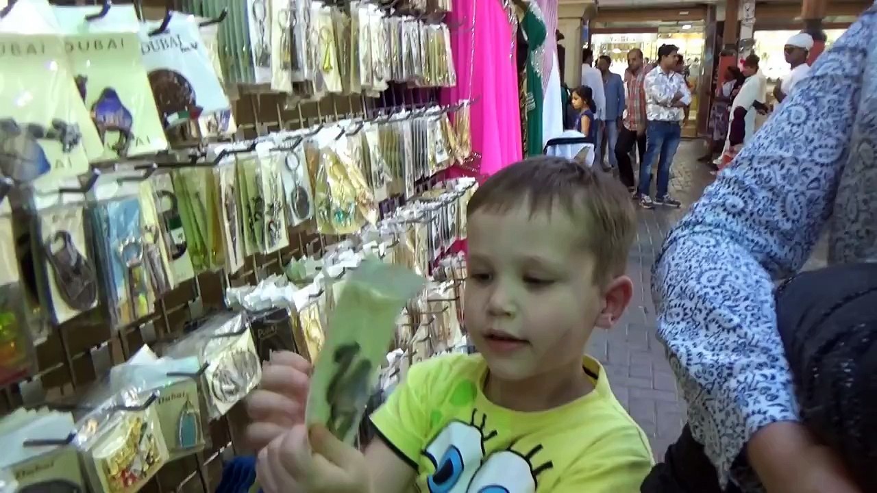 Катя в Дубаи День#10 идём на море и в бассейн едем за покупками сувениров на рынок