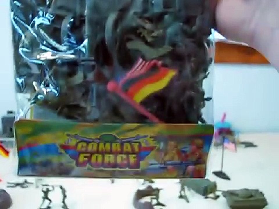 ARMY MEN COMBAT FORCE TOY REVIEW!