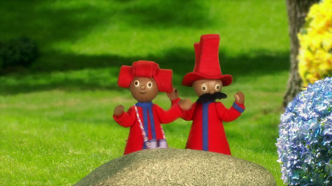 In the Night Garden – Pontipines in Upsy Daisys Bed