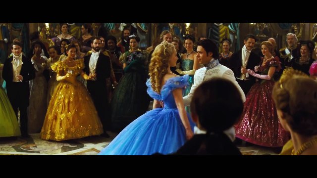 Cendrillon Extrait : Cest vous quils regardent