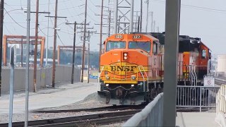 Amazing High speed Amtrak/Metrolink and BNSF at Commerce Metrolink (Feat BNSF 7695)