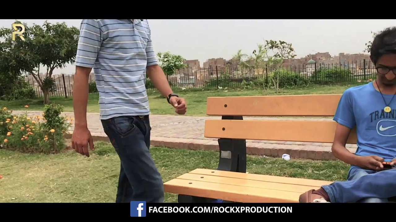 Don't Use cell phone when you'r with you'r friend ( Zindigi ka kuch pta nahi kab khatam ho jaye