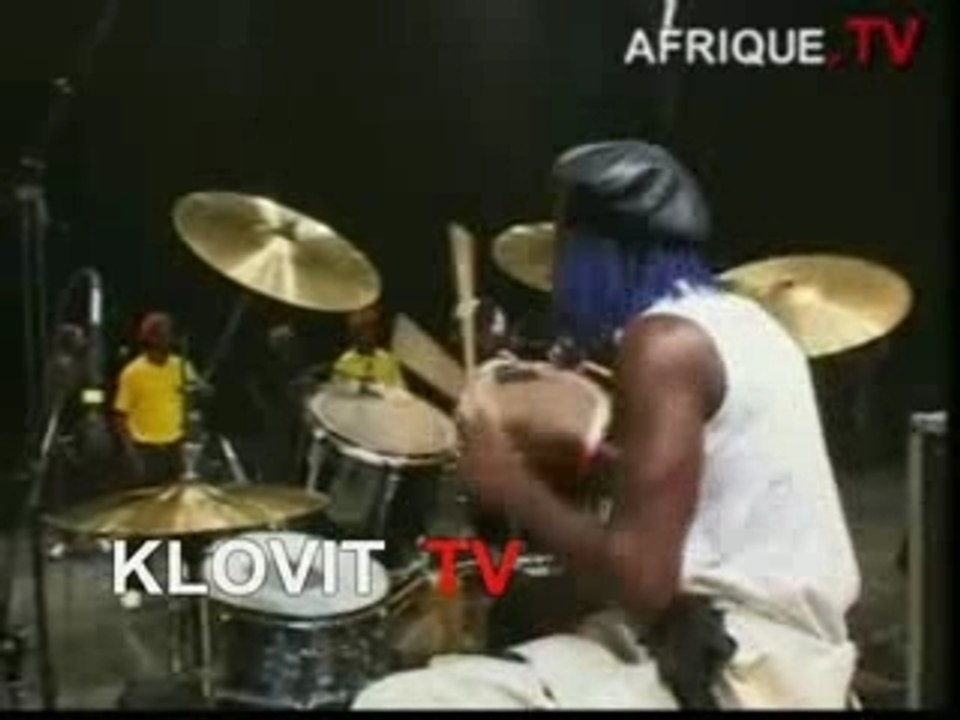 WERRASON AU ZENITH TOZO LIA TE