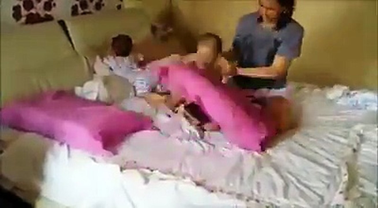 active mother and naughty babies