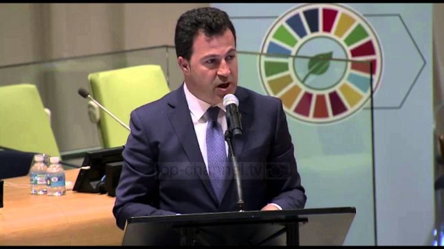 Shqipëria firmos marrëveshjen globale për klimën - Top Channel Albania - News - Lajme