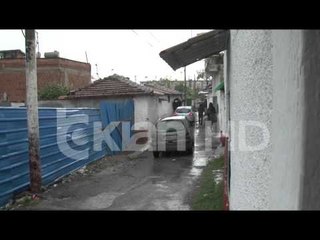 VRET ME ARME QENIN, PLAGOS AKSIDENTALISHT TË RIUN