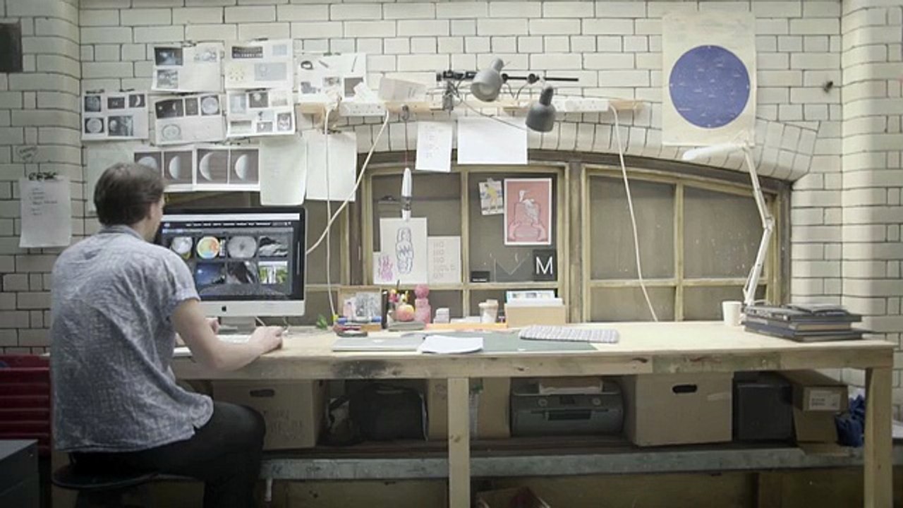 Moon Lunar Globe : une lampe qui reproduit les phases de lune