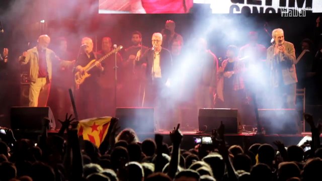 Al Tall posa dempeus la plaça de bous de València amb el ‘Cant dels Maulets’