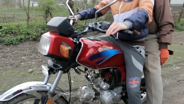 Папа учит дочку водить мотоцикл угар дня