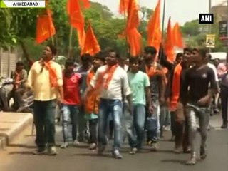 Ahmedabad: Shiv Sena workers tear banners of Rahat Fateh Ali Khan's concert