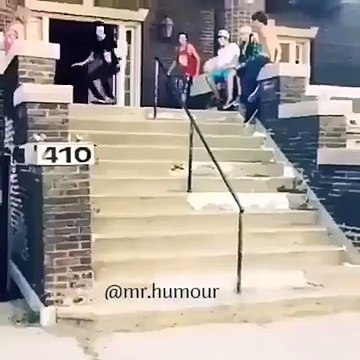 Ce que cet homme va faire en skate va vous étonner