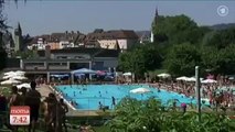 Freibad und Busverbot für Asylbewerber in der Schweiz. Asylanten müssen sich benehmen.