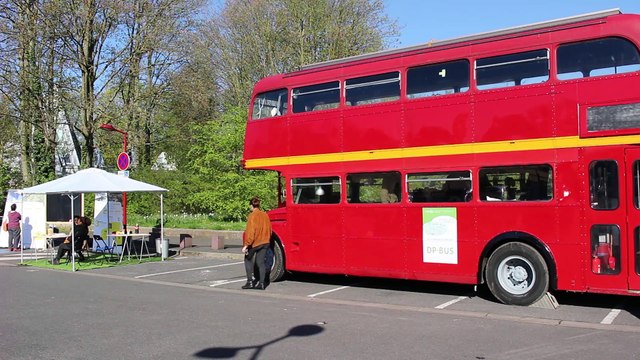 Le DP-Bus du débat public EuropaCity à Gonesse