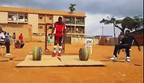 Соревнования по Тяжёлой атлетике на улице в Африке Competitions in the streets in Africa