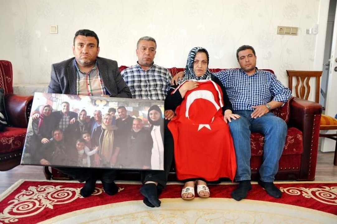 Kilis halkı isyanda: Bu memleket satıldıysa söylesinler