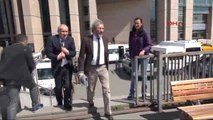 Can Dündar'dan Karar Sonrası Adliye Önünde Açıklama