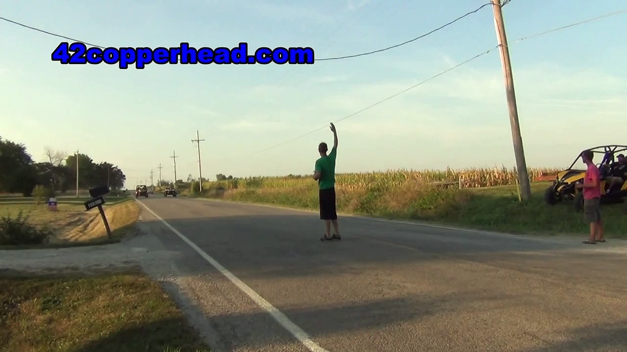 XP1000 VS MAVERICK DRAG RACE