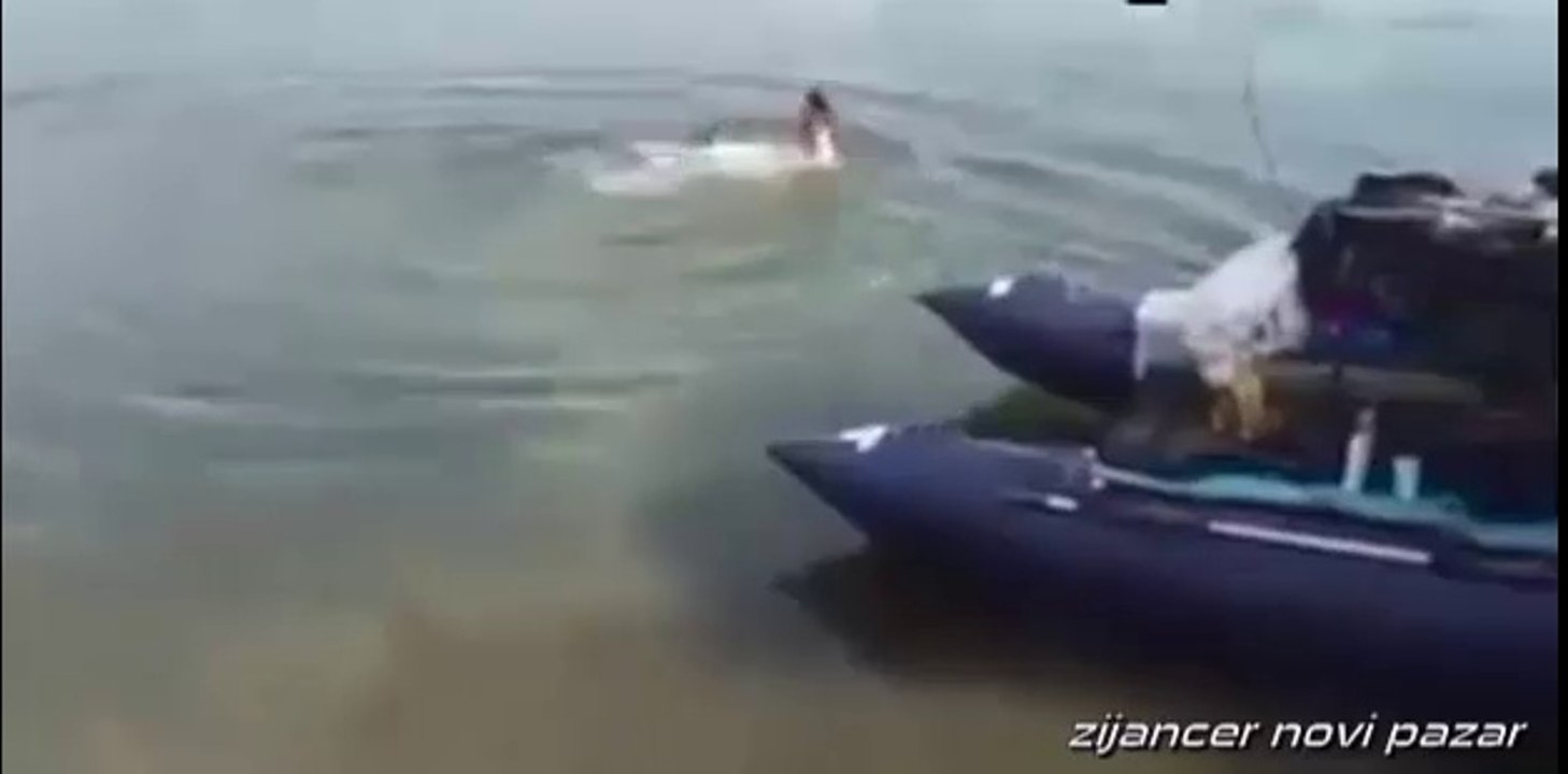 Ribolovac kakvog do sada niste videli :D