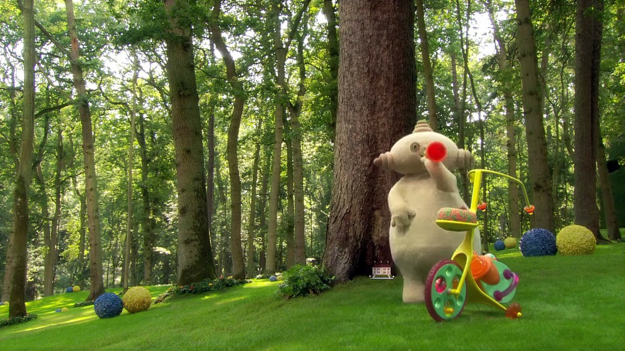 In the Night Garden: Makka Pakka Washes Pontipines