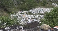 Artvin Karadeniz Sahil Yolu'nun Kenarını Çöp Deposu Yaptılar