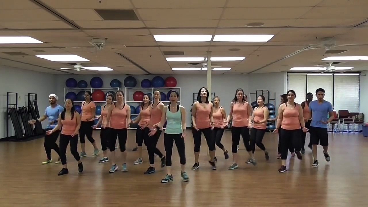 30 Min II Aerobic dance workout II By Danielle's Habibis
