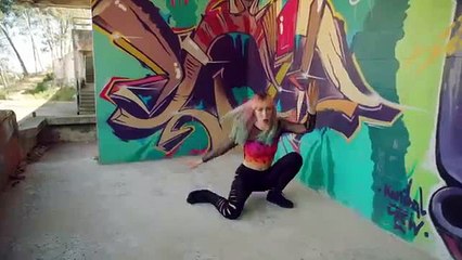 Sak Noel & Salvi ft. Sean Paul - Trumpets (Official Video)