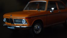 BMW 2002 ti (1968) Welly 1:24 miniature [HD]