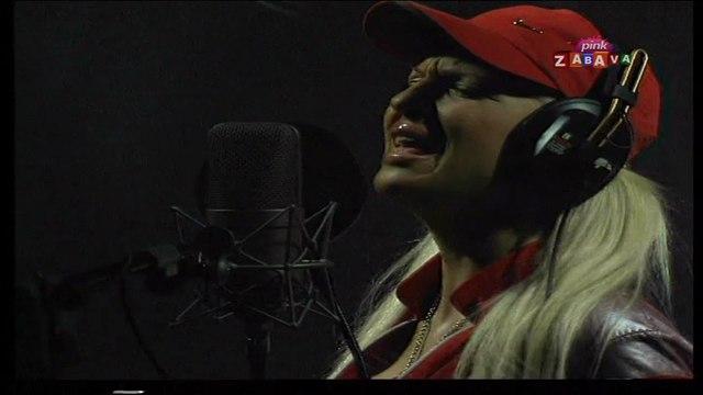 Jelena Karleusa i grupa pevaca - Navijacka himna SCG