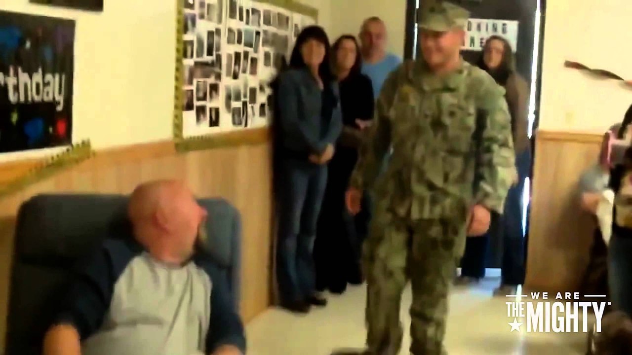 Troops surprise their fathers | Military Insider