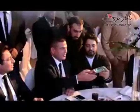 حسام حسني يلتقط سيلفي مع عمرو دياب وحميد الشاعري