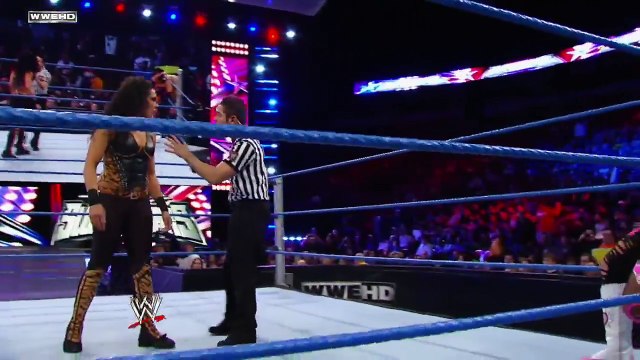 Superstars Natalya vs Tamina Snuka 2012.01.19