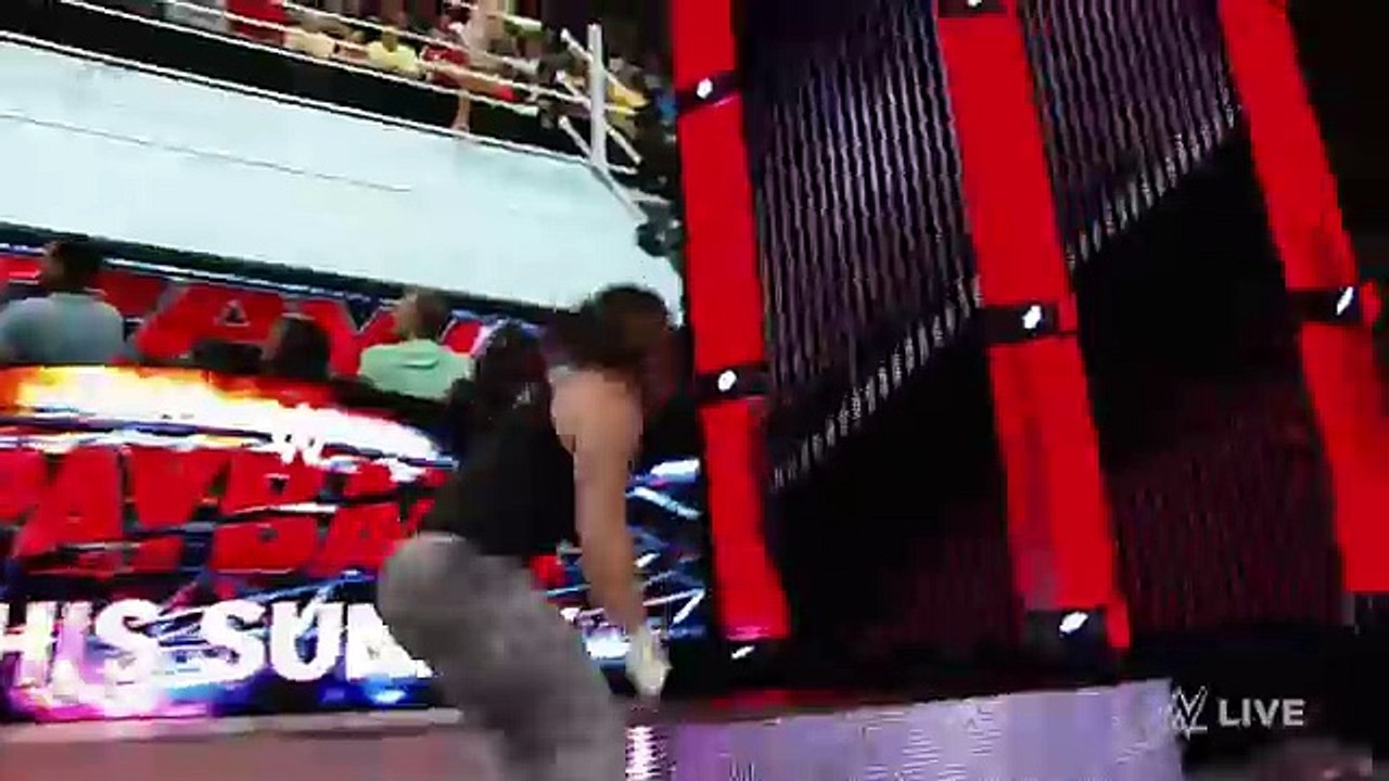 Dolph Ziggler ambushes Baron Corbin  Raw, April 25, 2016